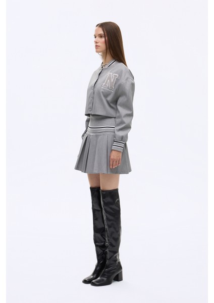 Harf Nakışlı Ribanalı Kısa Bomber Ceket Gri