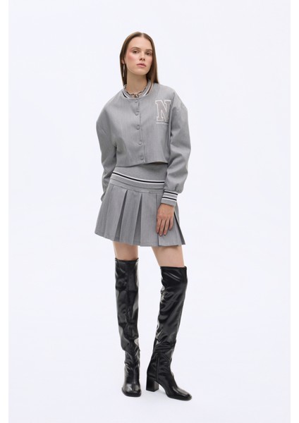 Harf Nakışlı Ribanalı Kısa Bomber Ceket Gri