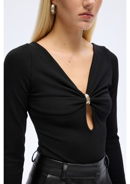 Halka Aksesuarlı Uzun Kollu Bodysuit Siyah fırsatları