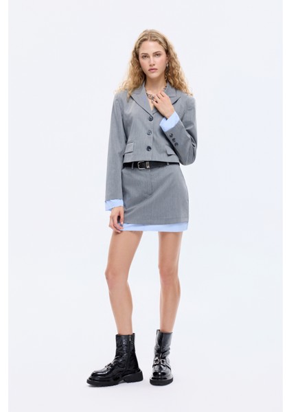 Kumaş Garnili Cep Detaylı Crop Blazer Ceket Gri