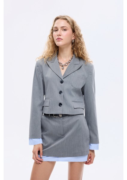 Kumaş Garnili Cep Detaylı Crop Blazer Ceket Gri
