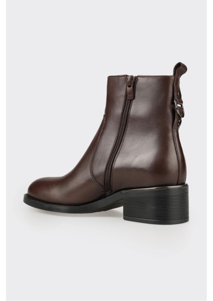 Kahve Deri Kadın Günlük Bot modelleri