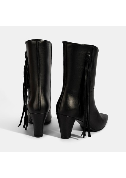 Kadın Siyah Püskül Detaylı Topuklu Deri Bot