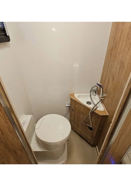 Üçgen Eviye modelleri