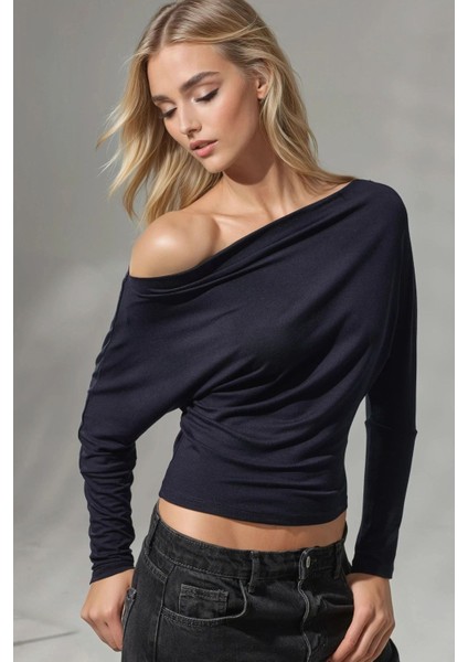 Kadın Asimetrik Yaka Uzun Kollu Esnek Örme Tişört Lacivert modelleri