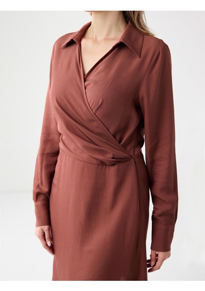 Açık Kahverengi Dar Kesim Anvelop Yaka Dokuma Mini Elbise