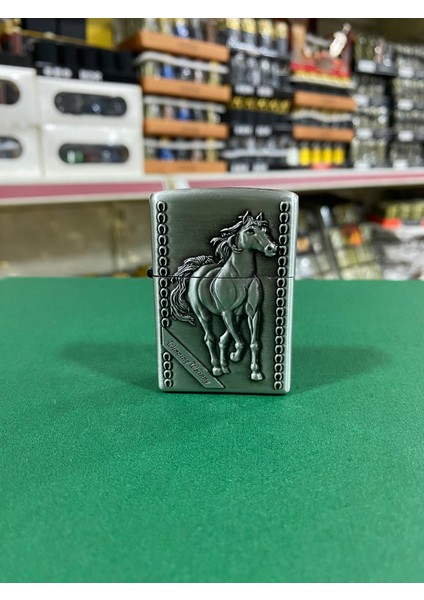 At Figürlü Metal Benzinli Çakmak