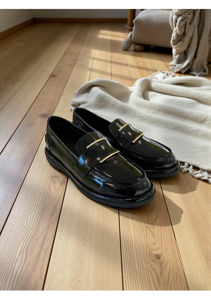 R40224 Siyah Rugan Hakiki Deri Tam Ortopedik Kadın Casual Günlük Ayakkabı