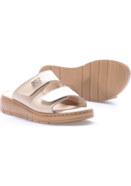 Deri Kadın Dolgu Topuk Terlik 621ZA1099