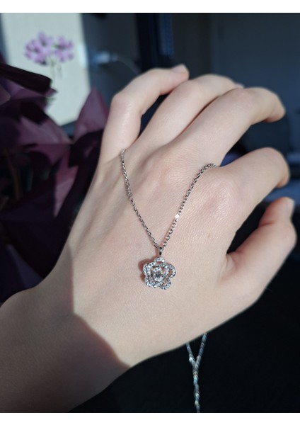 925 Ayar Gümüş Gül Tasarım Detaylı Genç/yetişkin Kadın Kolyesi- Şık Tasarım