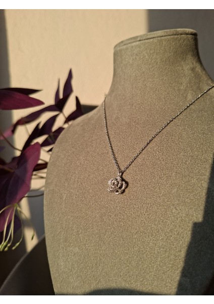 925 Ayar Gümüş Gül Tasarım Detaylı Genç/yetişkin Kadın Kolyesi- Şık Tasarım fırsatları