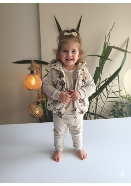 Kız Bebek Leoparlı Kadife Üçlü Takım ( Çıtçıtlısweatshirt+Kadifeyelek+Pantolon)