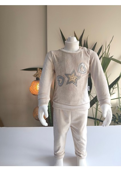 Kız Bebek Leoparlı Kadife Üçlü Takım ( Çıtçıtlısweatshirt+Kadifeyelek+Pantolon) modelleri