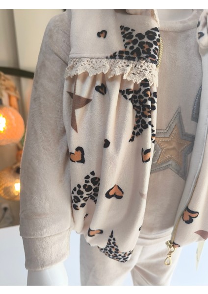 Kız Bebek Leoparlı Kadife Üçlü Takım ( Çıtçıtlısweatshirt+Kadifeyelek+Pantolon) fırsatları