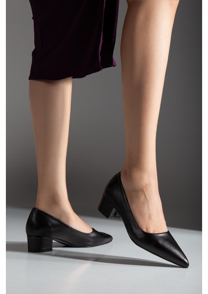 Kadın Hakiki Deri Siyah Sivri Burun Özel Tasarım Klasik Topuklu Ayakkabı modelleri