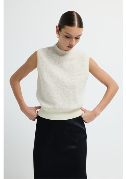 Kolsuz Desenli Triko Bluz Kemik 11545373000 fırsatları