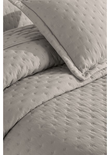 Helena Yatak Örtüsü Çift Kişilik 3 Parça (240x260 cm) Bej