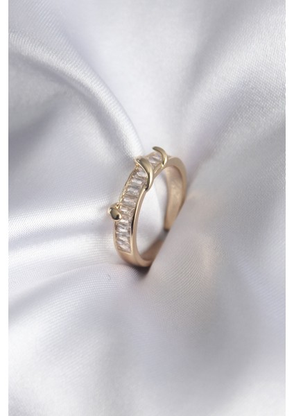 Pirinç Gold Renk Su Yolu Zirkon Taşlı Model Kadın Yüzük - Lisinya