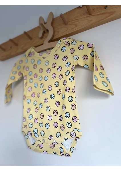 Gülen Yüz Sarı %100 Organik Pamuklu Unisex Bebek Body Zıbın fiyatları