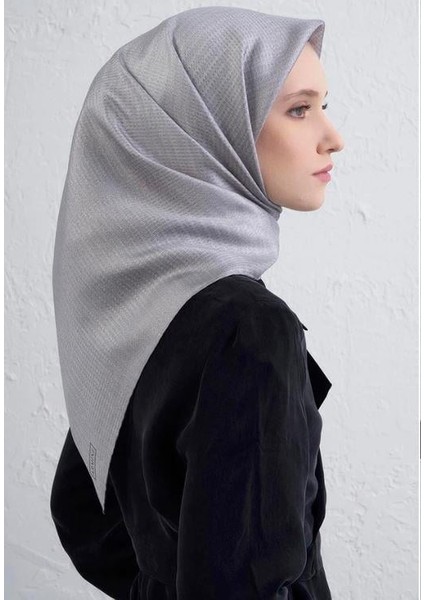 2025 Desenli Saf Ipek Twill Eşarp 9415-06 fiyatları