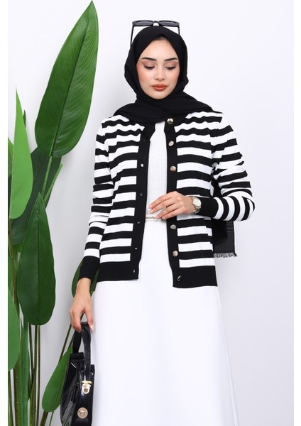 Siyah Düğmeli Soğuk İplik Triko Hırka modelleri