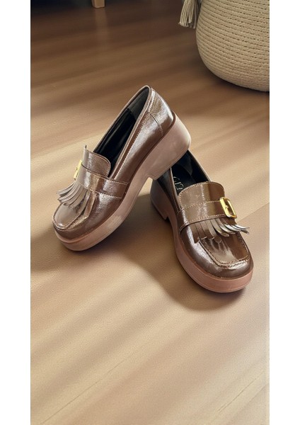 25133 Kahve Rugan Tam Ortopedik Casual Günlük Kadın Ayakkabı fiyatları