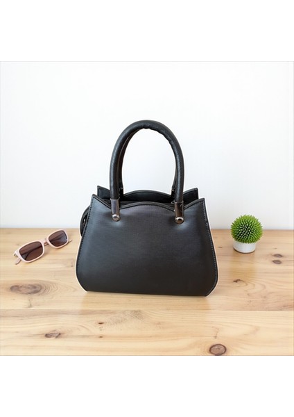 Kilit Kapaklı Fermuarlı Kadın El ve Omuz Çanta modelleri