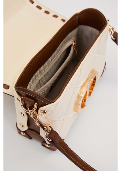 Kapitone Nakış, Zincir Örgü ve Metal Zımba Detaylı Küçük Boy Kadın El ve Omuz Çantası LV930580 Krem modelleri