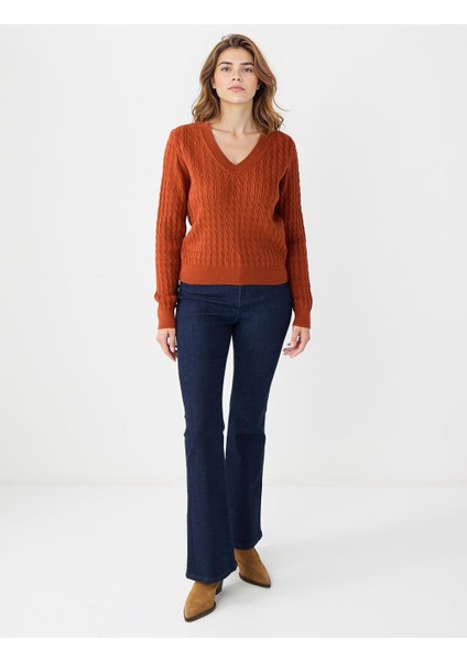 Kıremıt V Yaka Saç Örgü Desenli Triko Kazak