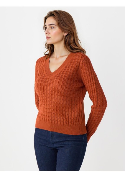 Kıremıt V Yaka Saç Örgü Desenli Triko Kazak