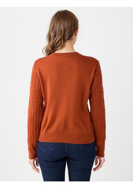 Kıremıt V Yaka Saç Örgü Desenli Triko Kazak