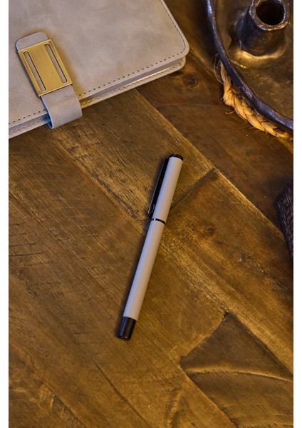 Kişiye Özel Gri Kapaklı Mavi Mürekkepli Düz Roller Tükenmez Kalem