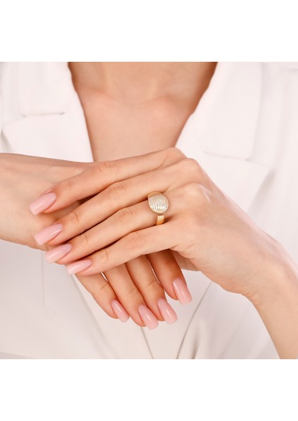 Taşlı Tasarım Altın Yüzük - 14K