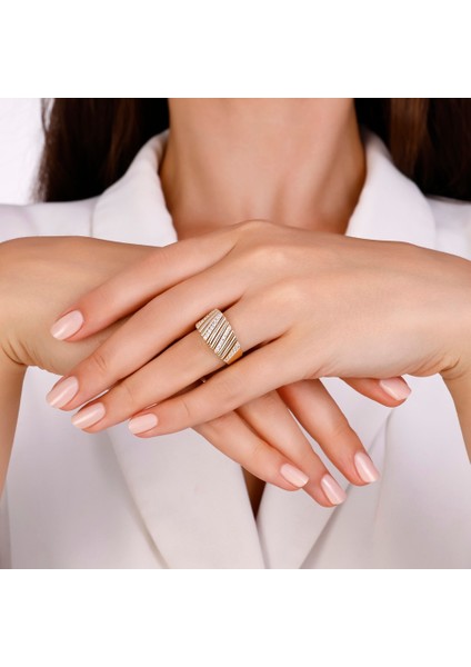 Taşlı Tasarım Altın Yüzük - 14K