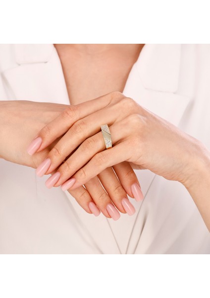 Taşlı Tasarım Altın Yüzük - 14K