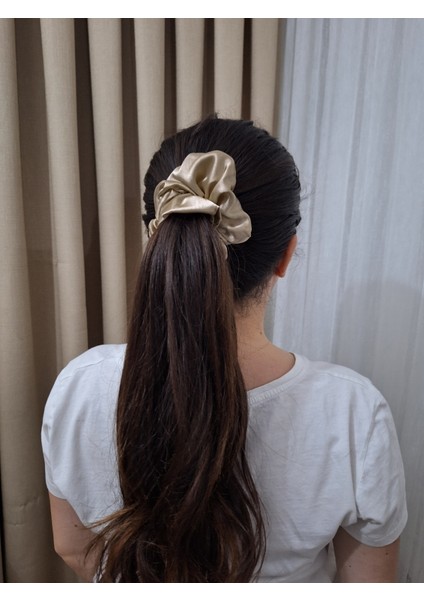 Kadın 3’lü Fiyonk Saç Tokası Seti + Scrunchie Hediyeli - Bej Parıltı fırsatları