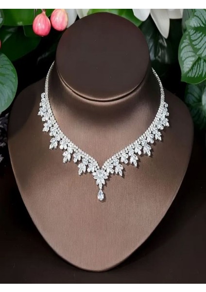 Yüksek Kaliteli Zirkon Taşlı Takı SETI-18K Altın Kaplama-Küpesizdir