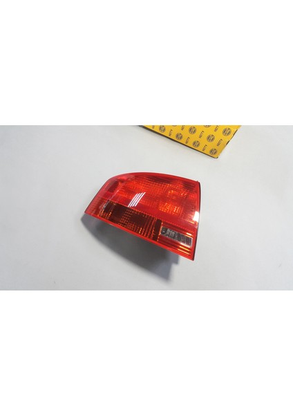 Audi A4 8e B7 2004-2008 Stop Lambası Dış Duylu Sol Hella fiyatları