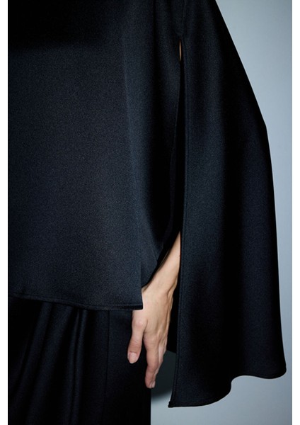 Pelerin Detaylı Bluz Siyah 11545951000 fiyatları