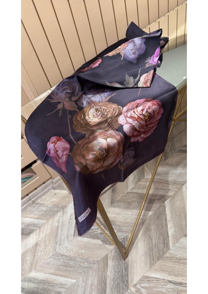 2025 Desenli Saf Ipek Twill Eşarp 9419-32 fiyatları