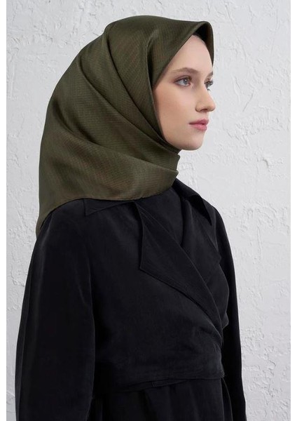 2025 Desenli Saf Ipek Twill Eşarp 9415-03 fiyatları