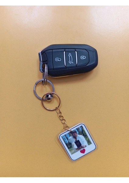 Kişiye Özel Fotoğraflı Anahtarlık | Dikiz Aynası, Çanta, Masaüstü ve Araç Uyumlu | Hediye Tasarımı fiyatları