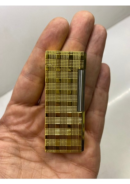 Grid Desenli Metal Çakmak - Gold