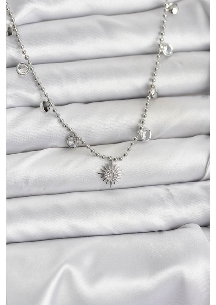 Zirkon Taşlı Kutup Yıldızı Model Pirinç Gümüş Renk Kadın Kolye - Lisinya