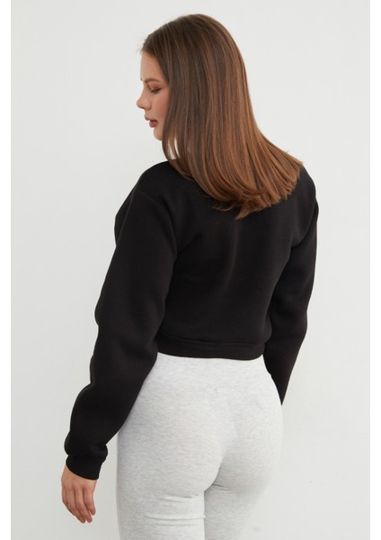 3 Iplik Kalp Aksesuarlı Crop Sweatshirt