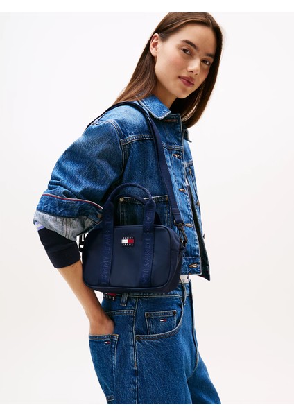 Tjw Klasik Günlük Çapraz Askılı Kadın Mavi Çanta AW0AW17889C1G fiyatları