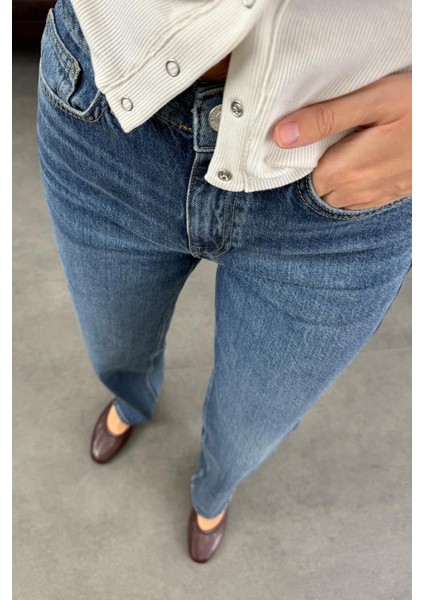 Koyu Mavi Düz Kesim Orta Bel Jean 2750 fiyatları