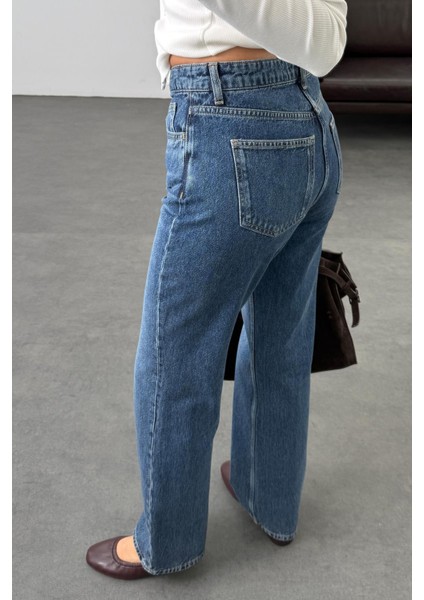 Koyu Mavi Düz Kesim Orta Bel Jean 2750 indirimleri