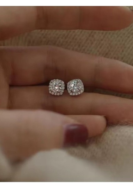 925 Ayar Gümüş Zirkon Taşlı Çiçek Saplama Küpe modelleri