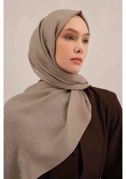 Lyocell Naia Kare Monogram Şal 6 07 fiyatları